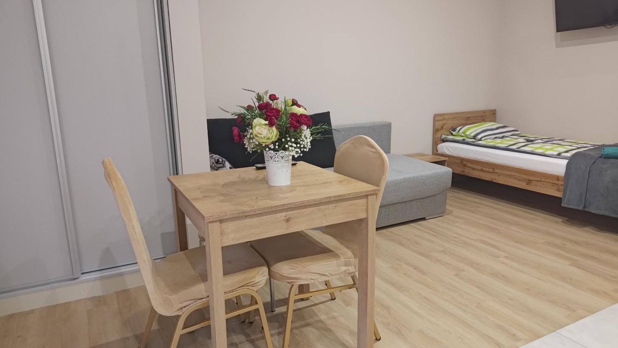 Apartamenty Stara Piekarnia Slawatycze Exterior foto